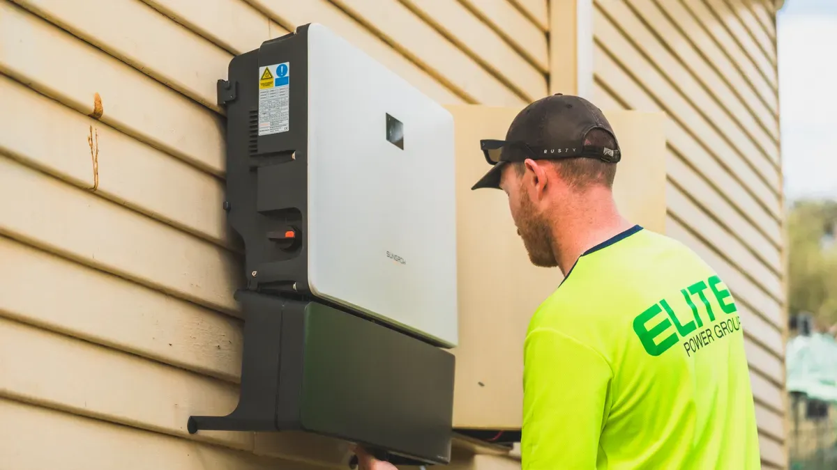 Inverter ni nini na inafanyaje kazi?